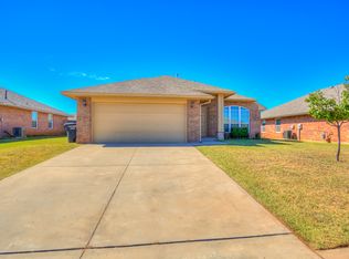 4233 Sachs Ave, Moore, OK 73160