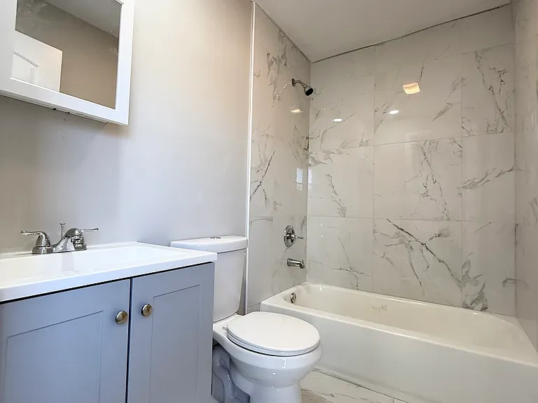 41 Howe St #2 — Photo 8
