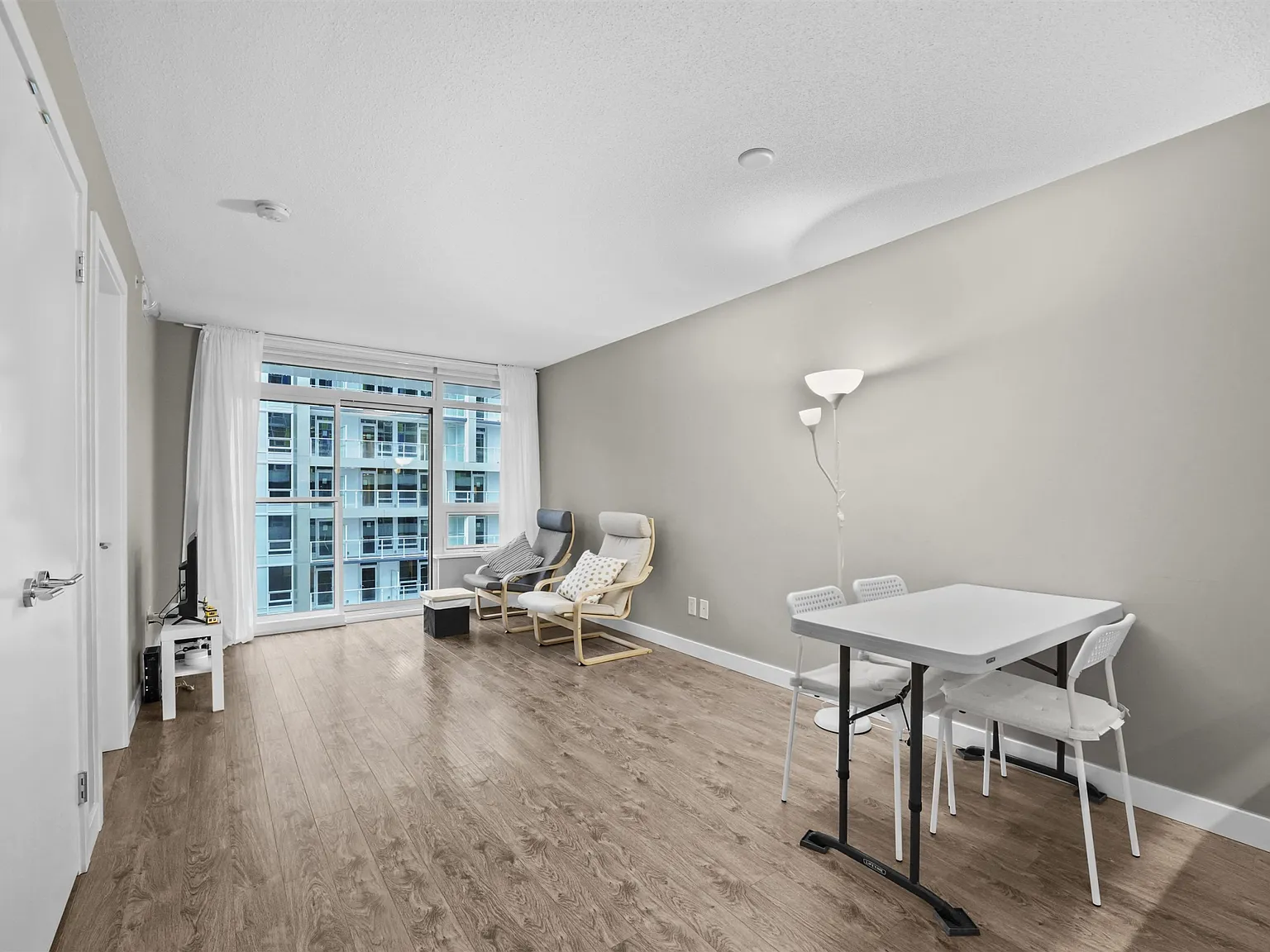 1 bed, 590 sqft, $2,200 — Photo 4