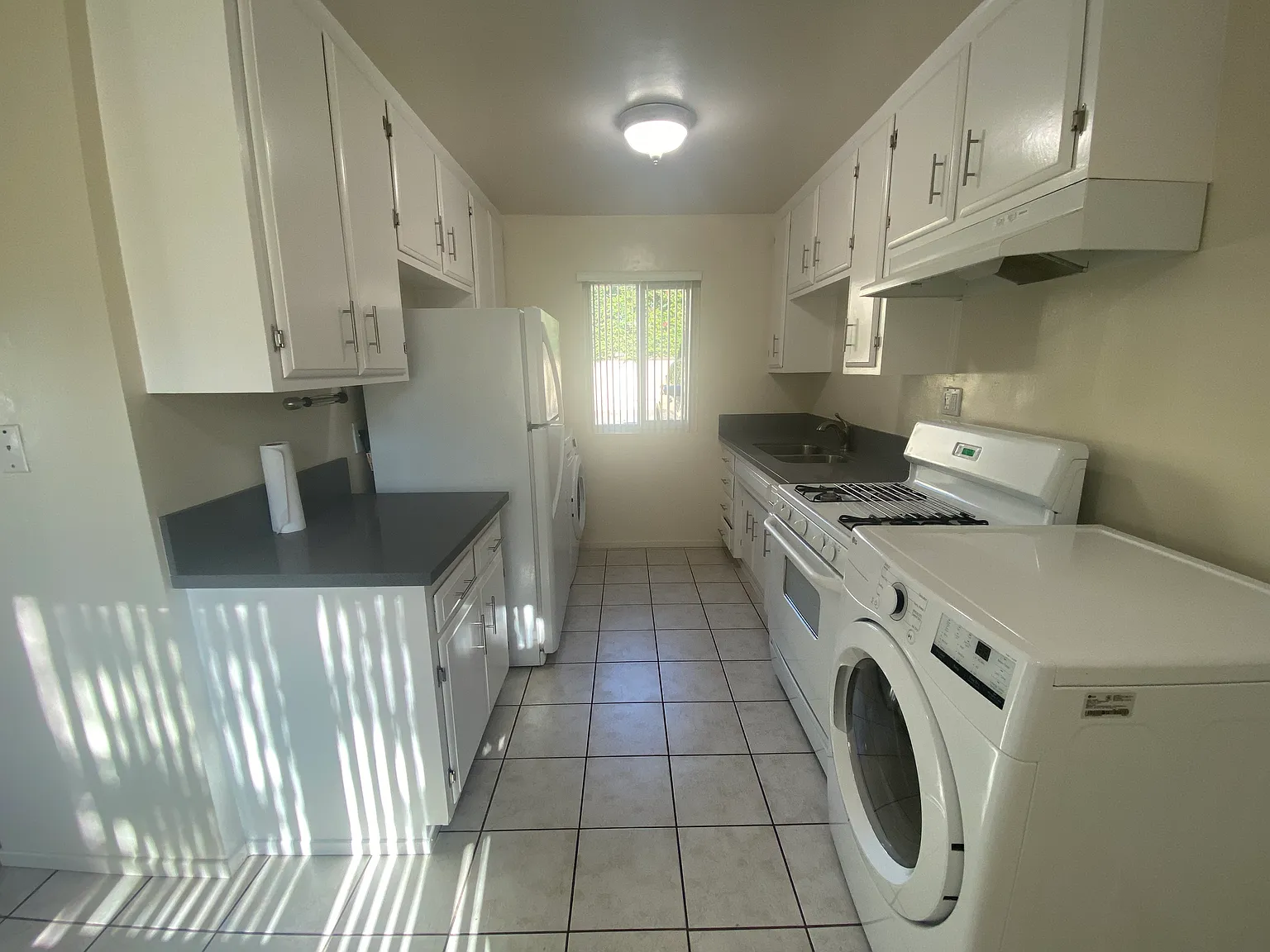 2 bed, 1.5 bath, 900 sqft, $2,850 — Photo 4