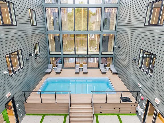 3rd image of 450 Scotland Rd #3B