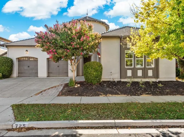 725 Westfield Lane, Vacaville, CA 95688