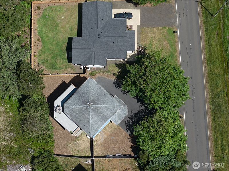 4th image of 251 Ocean Shores Boulevard SW