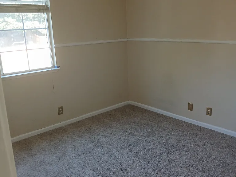 6408 Emerald Dr — Photo 5