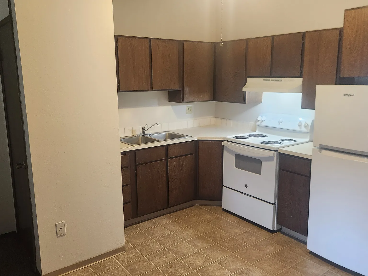 1 bed, 600 sqft, $995 — Photo 4