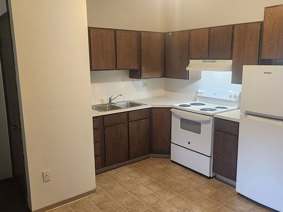 4th image of 315 S Whipple Rd #15