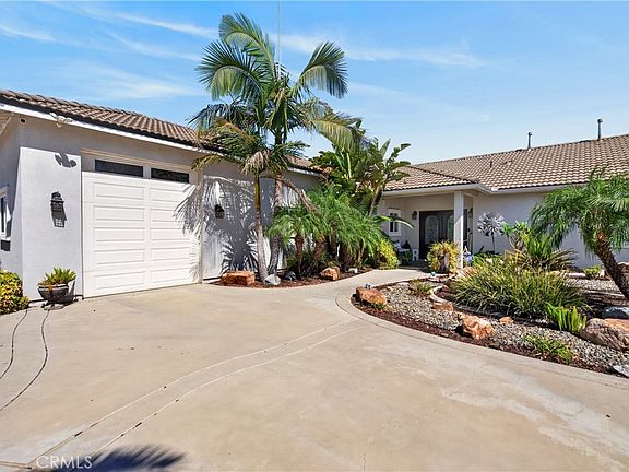 4th image of 18626 Mariposa Ave