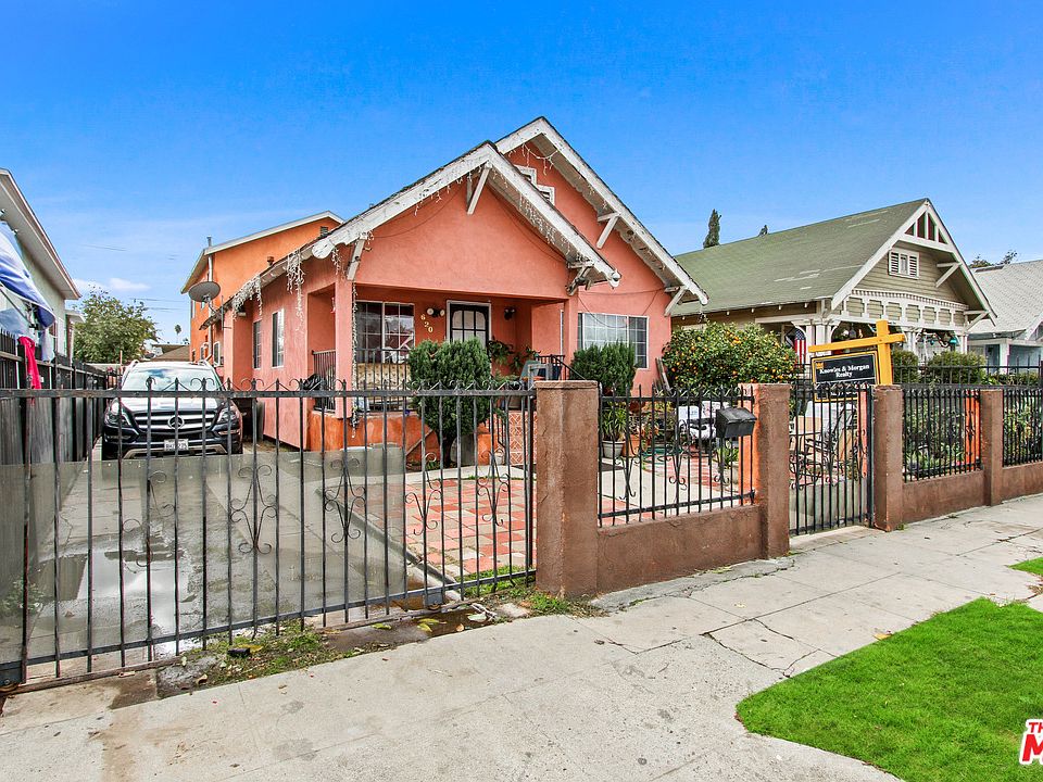1st image of 620 W 43rd Pl