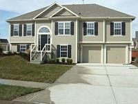 1st image of 1000 Lilac Ln