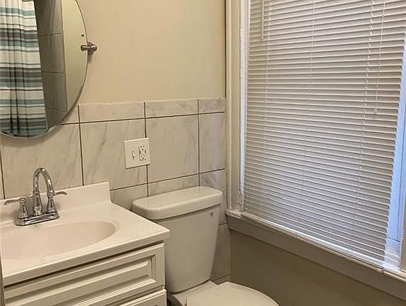 5th image of 53 Elmwood Ave #1