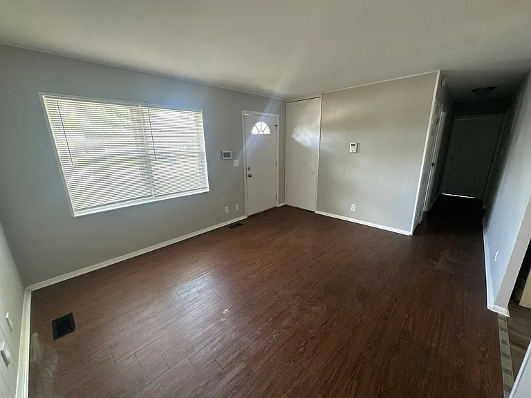 8315 Meadowlark Dr — Photo 2