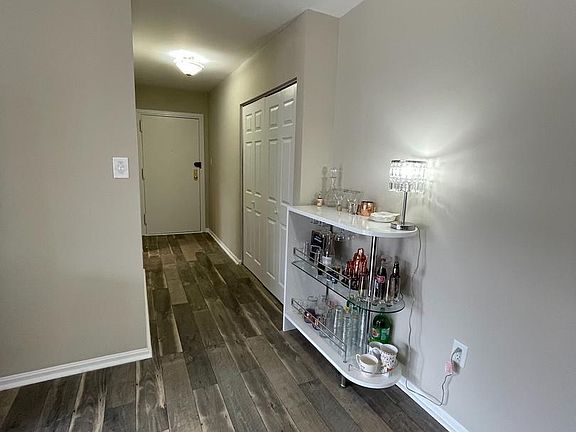3rd image of 9712 Kingsbridge Dr APT 304
