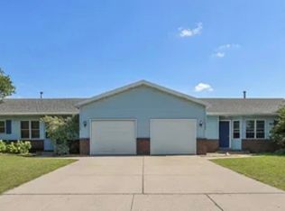 6700 Pleasantview Dr NE, Rockford, MI 49341