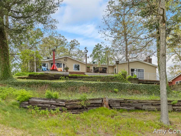 875 Bruce Dr, Middleville, MI 49333