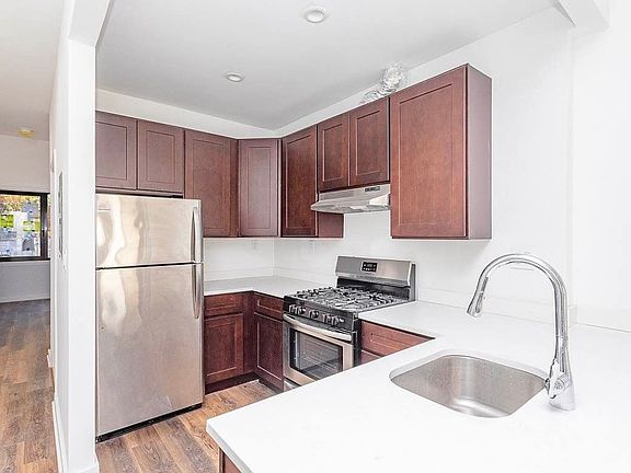 3rd image of 28A Lawton St #2A