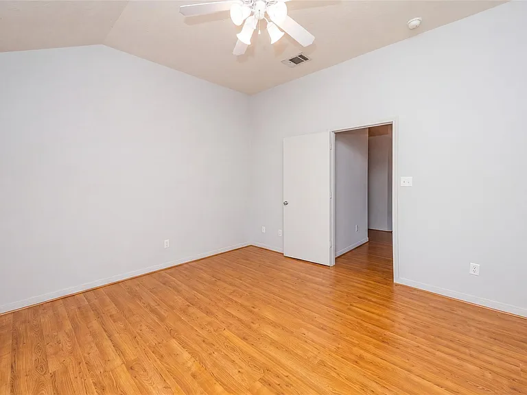 103 Duprie Dr — Photo 13