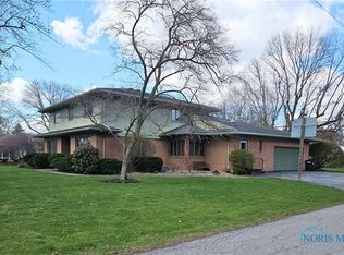 1150 Country Club Dr, Findlay, OH 45840