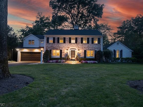 4th image of 1 Park Ln