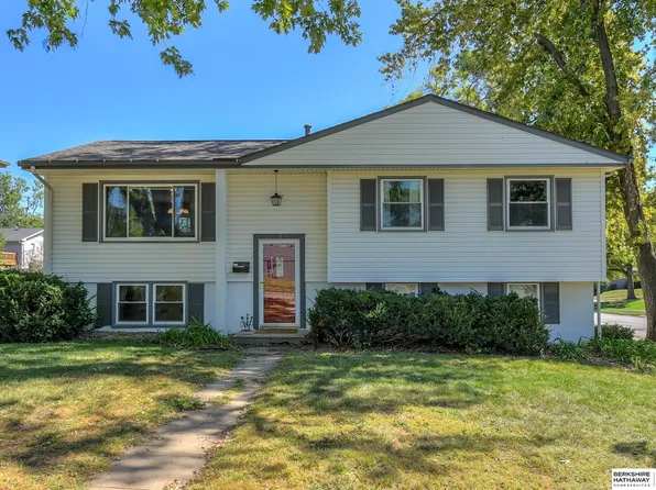 2929 S 118th St, Omaha, NE 68144