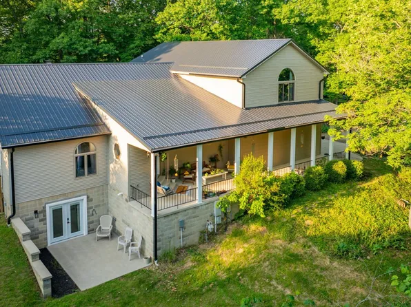 30 Farhills Dr, Athens, OH 45701