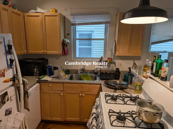 37 Skehan St, Somerville, MA