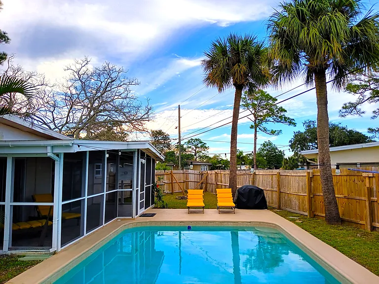 1052 Myrtle Ln — Photo 16