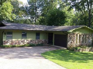 6 Winnebago Dr, Cherokee Village, AR 72529