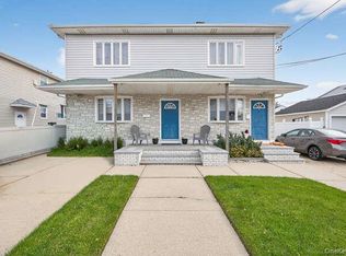 132 Roosevelt Ave, Mineola, NY 11501