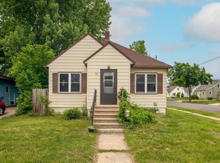 911 12th St SE, Rochester, MN 55904