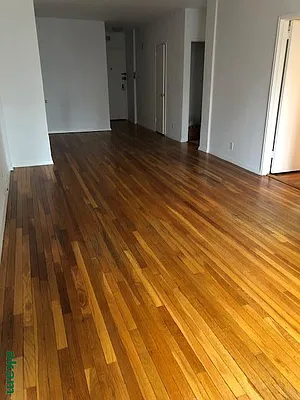 Rented by Akam Sales and Brokerage | media 7