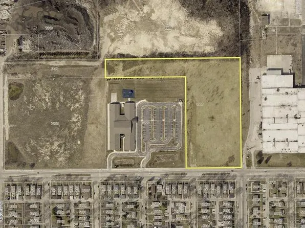 6900 W FLORIST AVENUE, Milwaukee, WI 53218