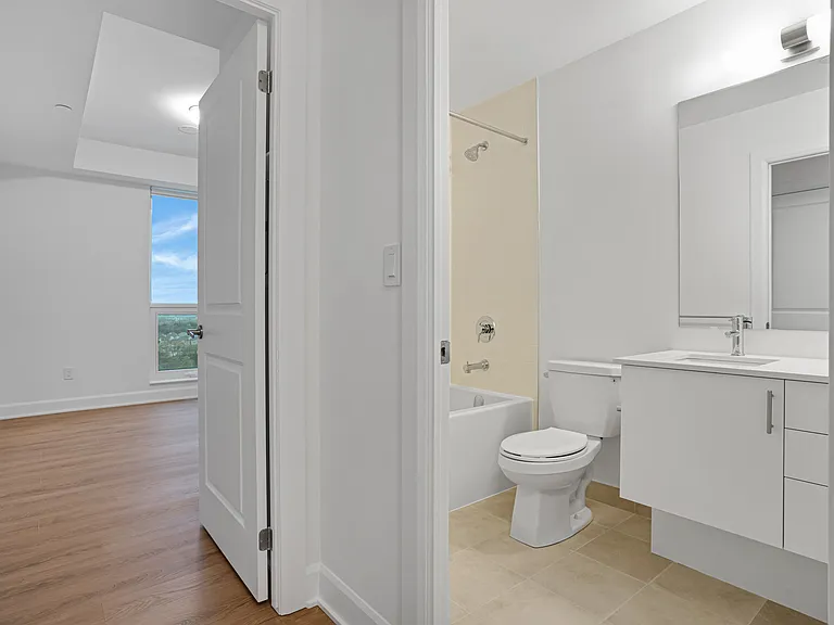 3240 William Coltson Ave — Photo 64