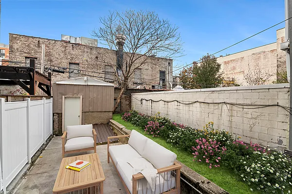 Rented by Compass | media 20