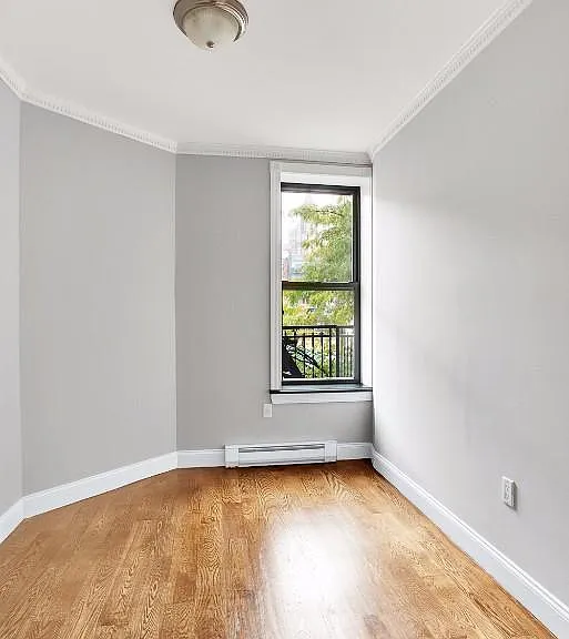 436 W 52nd St #7C — Photo 6