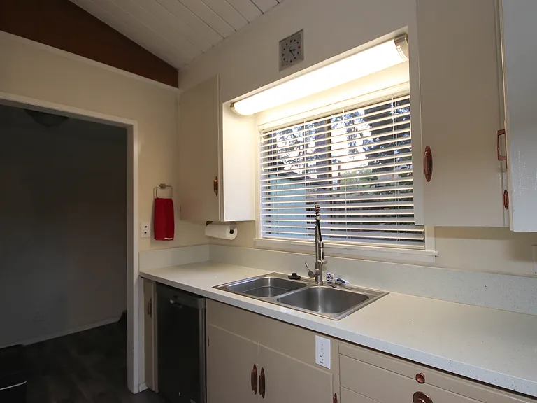2455 Cooley Pl — Photo 12