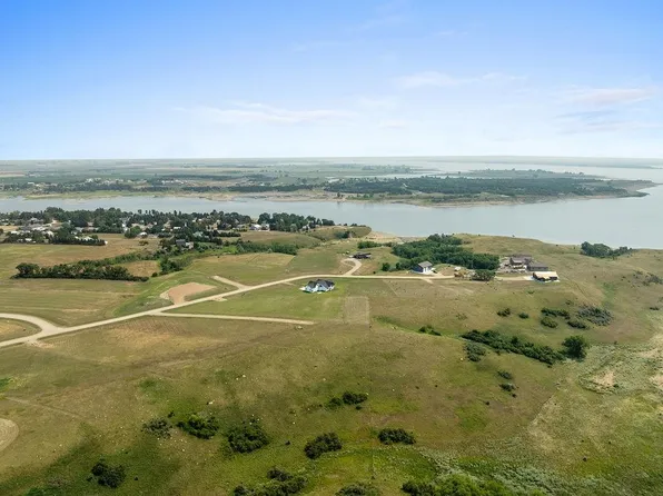 42L Avenue A, Garrison, ND 58540