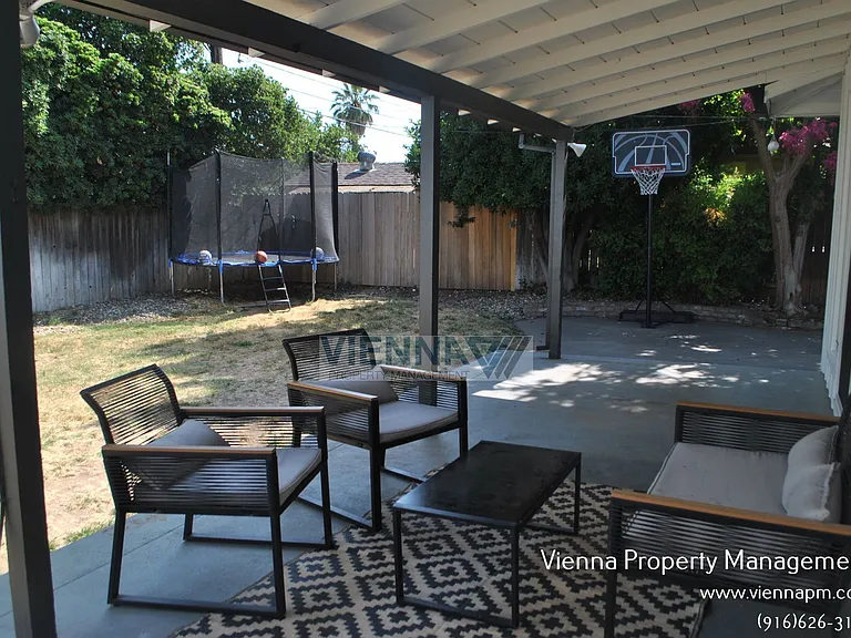 2913 Kerria Way — Photo 34