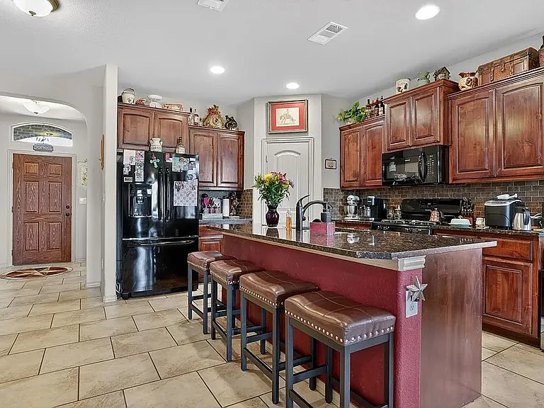1606 San Francisco Ave — Photo 10