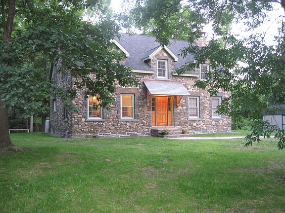 3rd image of 1174 County Route 22