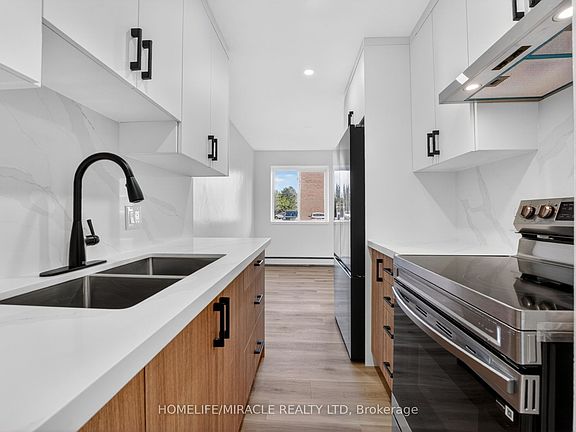 3rd image of 456 Carlton St #5