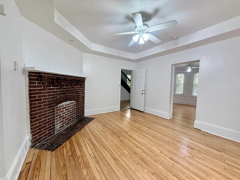 5 Stoneland Rd #1 — Photo 2