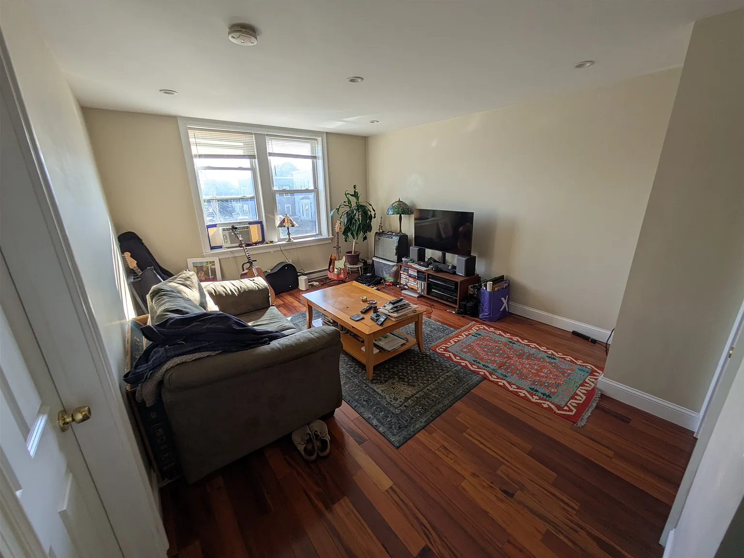1 bed, 550 sqft, $2,300 — Photo 3