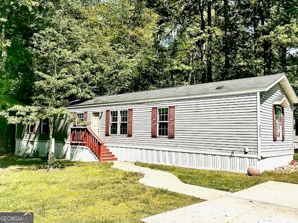 375 Malibu Dr, Fayetteville, GA 30214