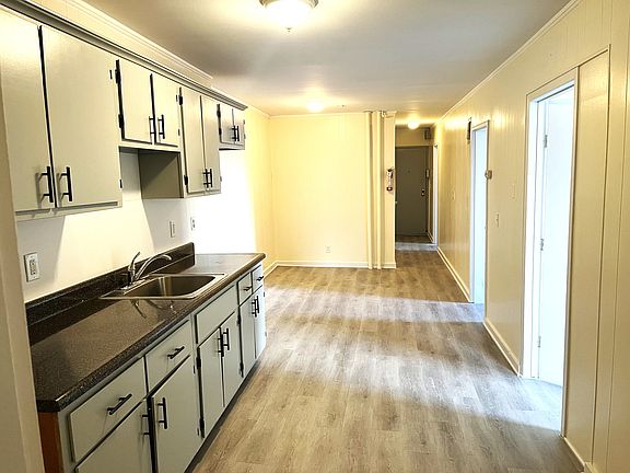 4th image of 142 Woodworth Ave #14