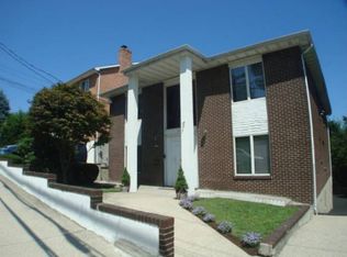 204 Rockne Rd, Yonkers, NY 10701