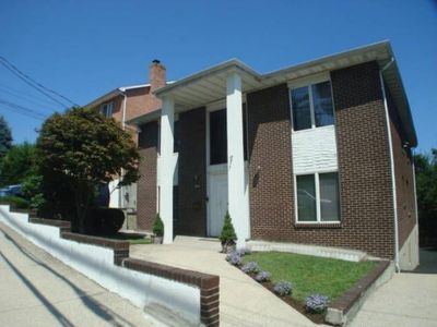 204 Rockne Rd, Yonkers, NY, 10701
