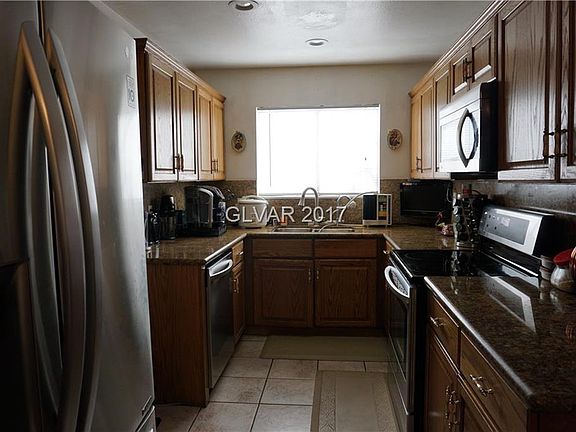 4th image of 4082 E Harmon Ave