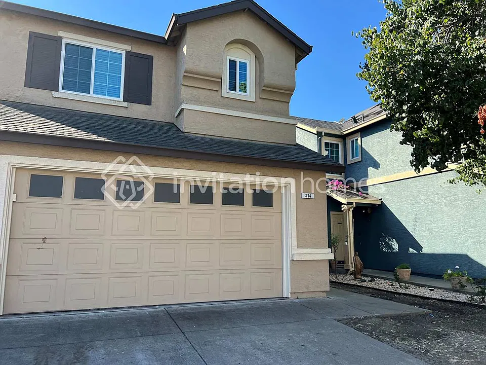 374 Promenade Cir