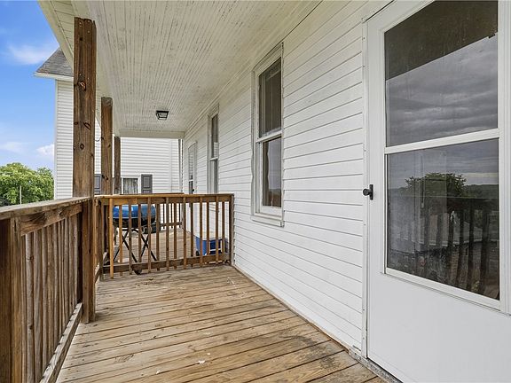4th image of 318 Shady Ave