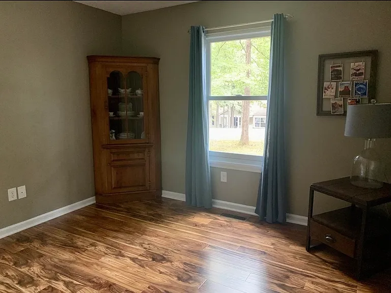 2 Sherwood Dr — Photo 7